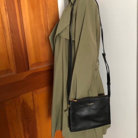 Marc Jacobs Handbags - Marc Jacobs Leather Crossbody Bag